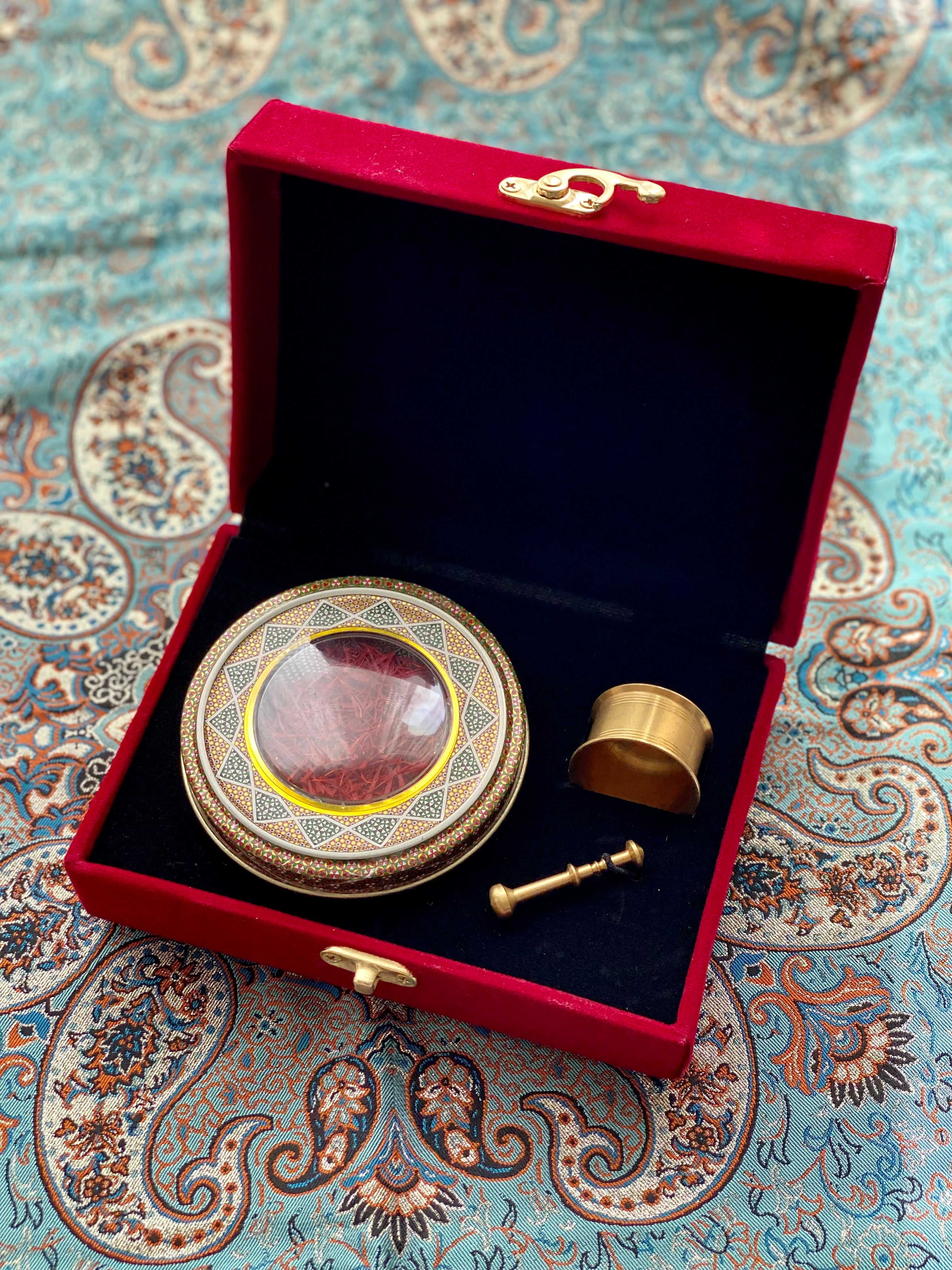 Edle Geschenkbox: Safran (3g) + Mörser in rotem Samt