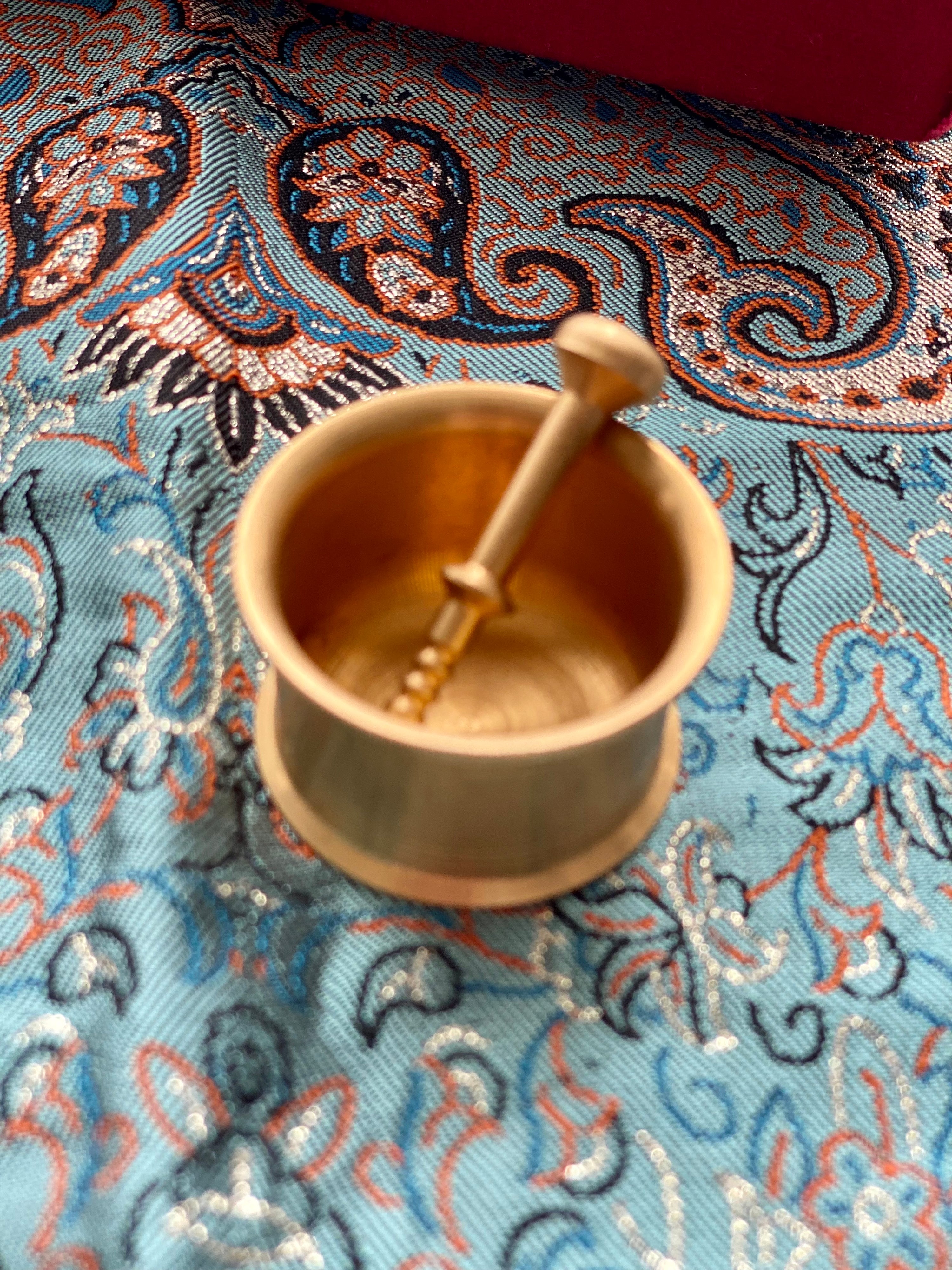 Elegant gift box: Saffron (3g) + mortar and pestle in blue velvet