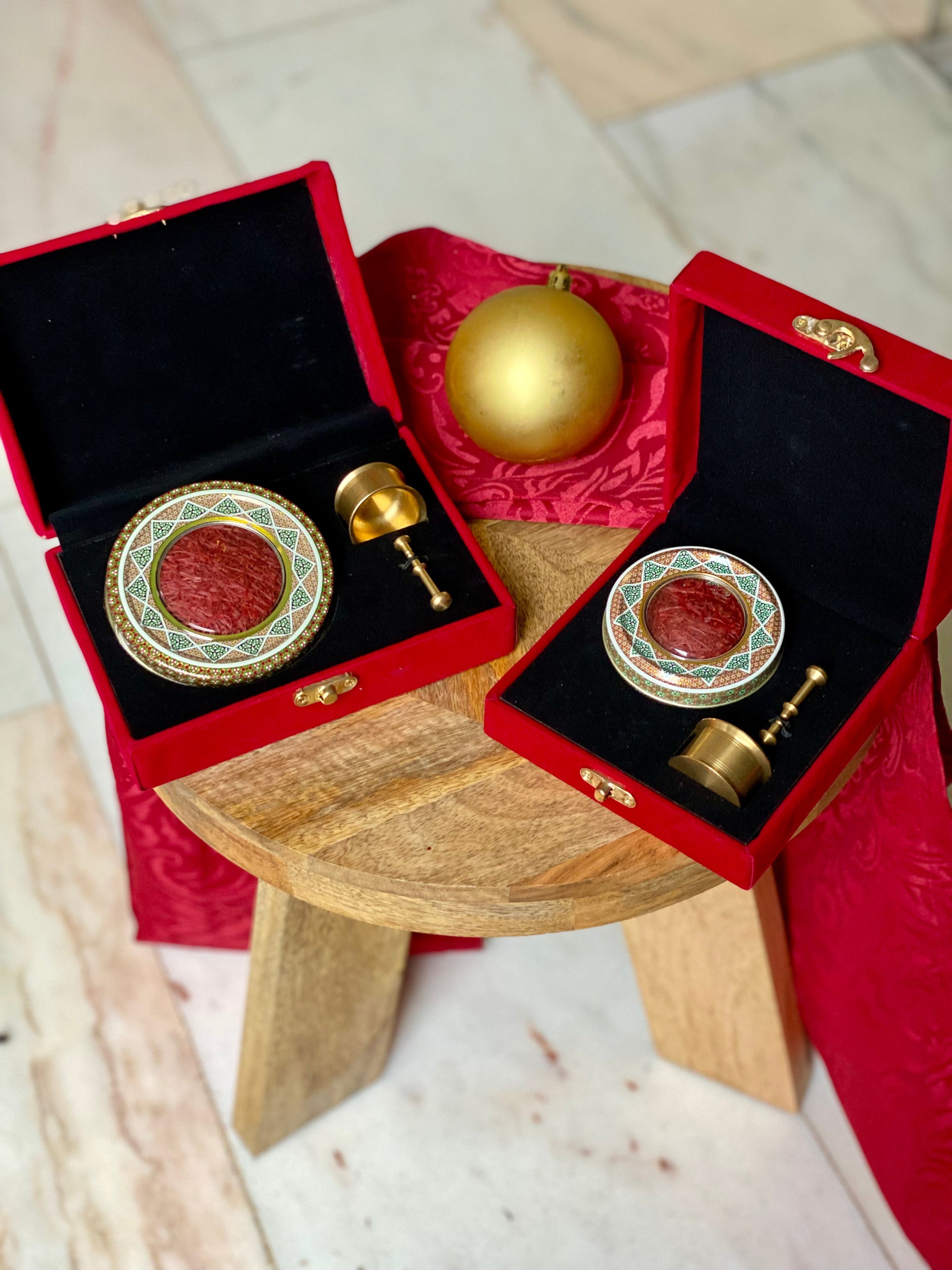 Safran Geschenkbox – Edler Premium-Safran aus Persien in luxuriöser Samtbox