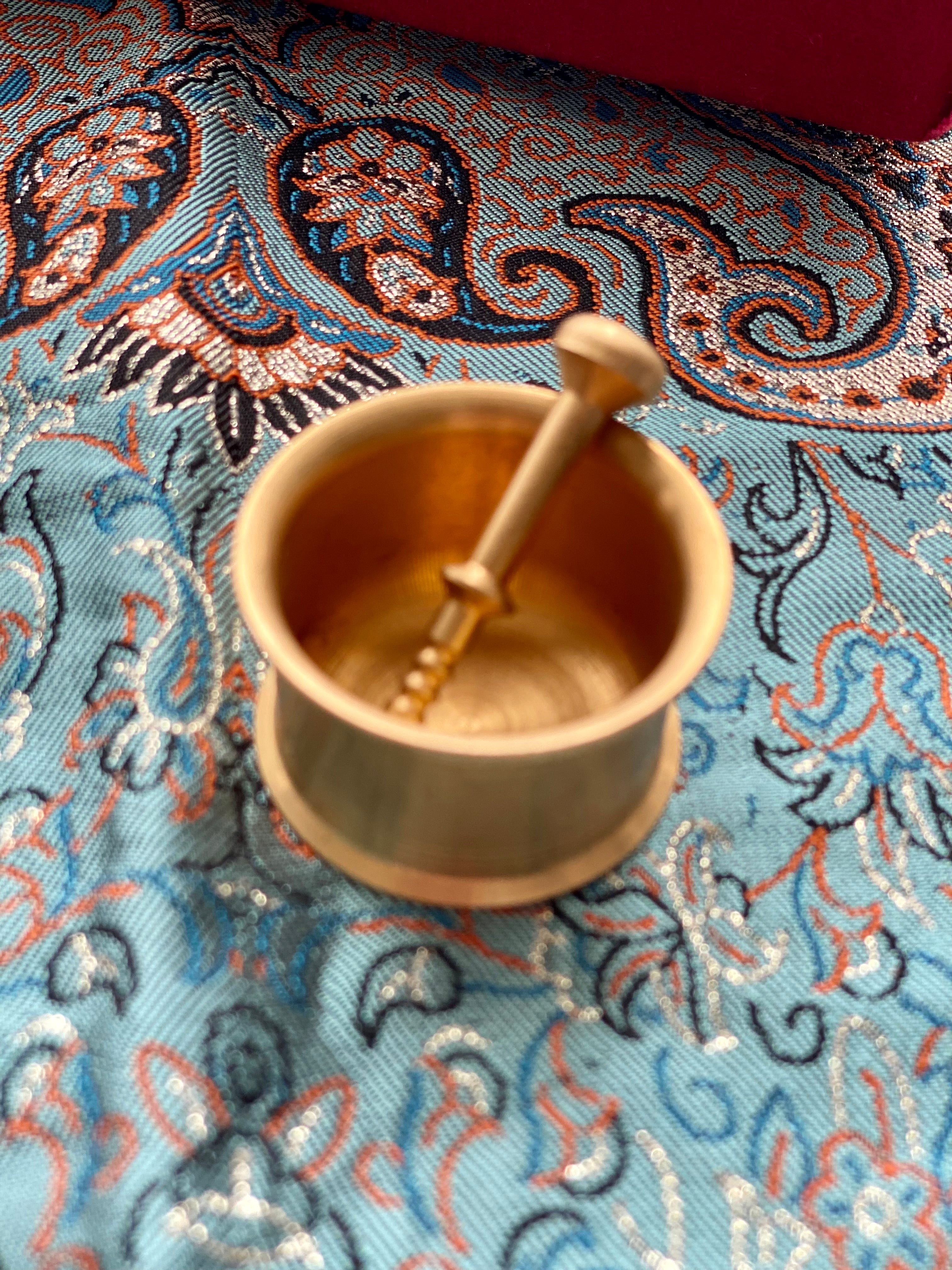 Edle Geschenkbox: Safran (3g) + Mörser in rotem Samt